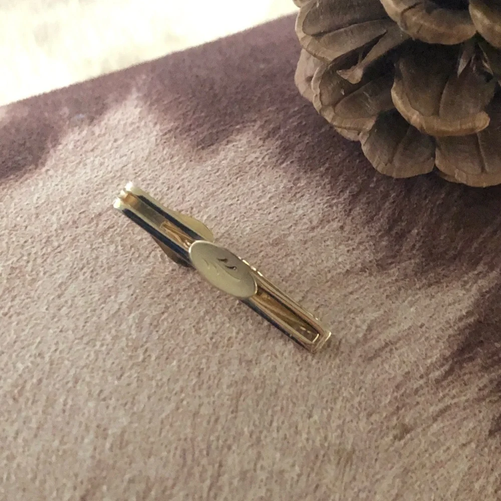 Vintage Swank gold plated diamond cut design tie bar tie clip NIB